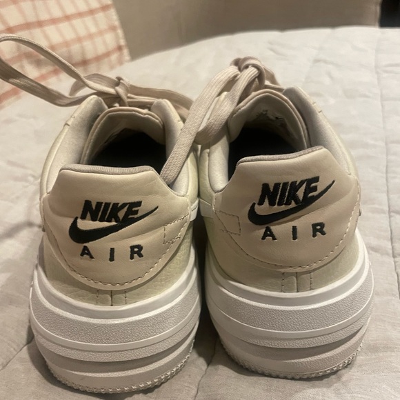 Nike Air Force 1 Sneakers - Picture 3 of 9